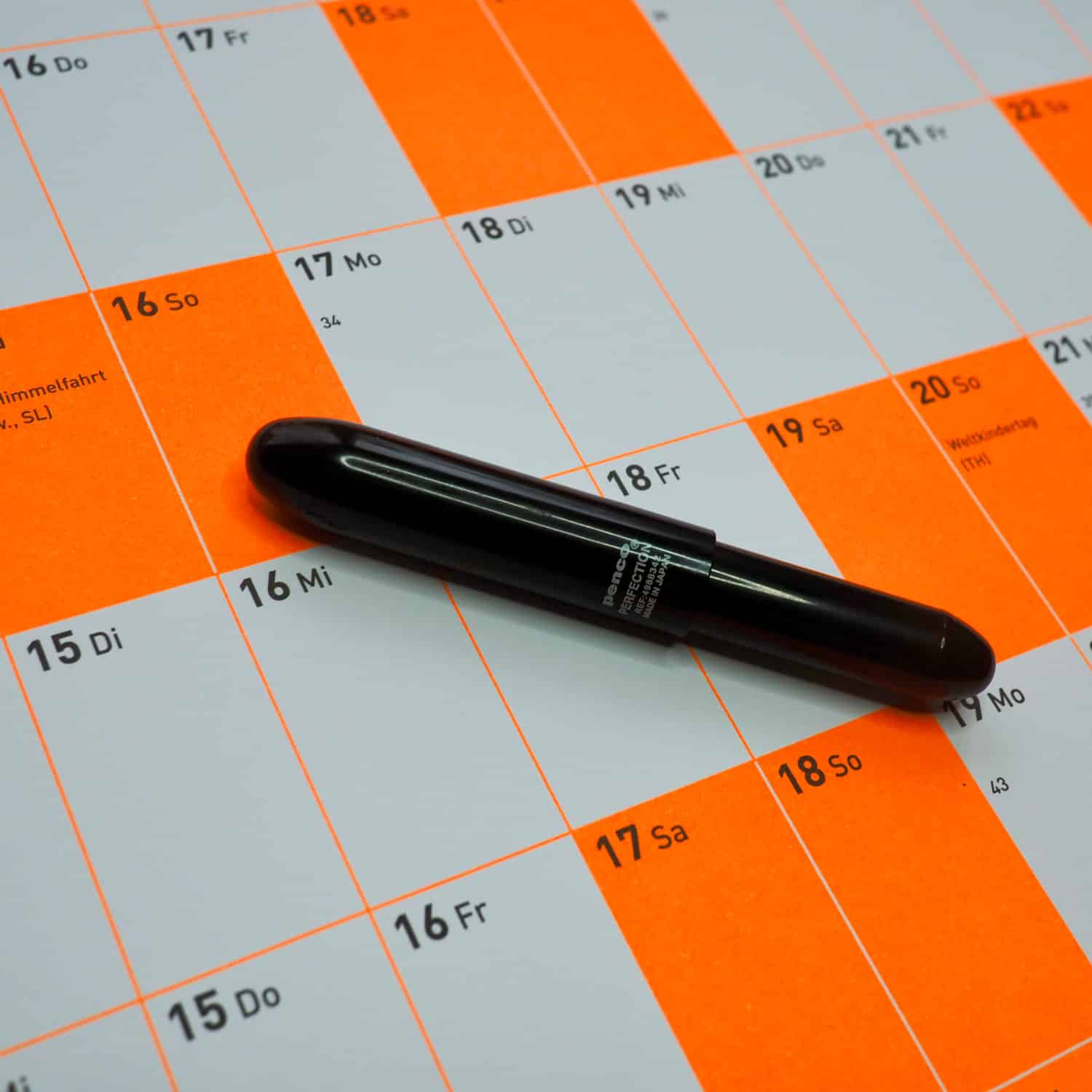 Alternative view of Wandkalender 2026 *NEONORANGE* Raster