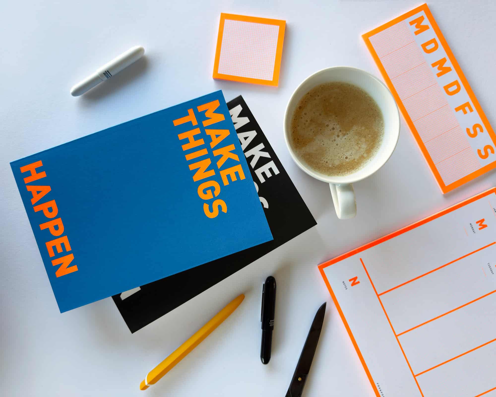 Zeitlose Planer als Buch oder Block von FOX&POET