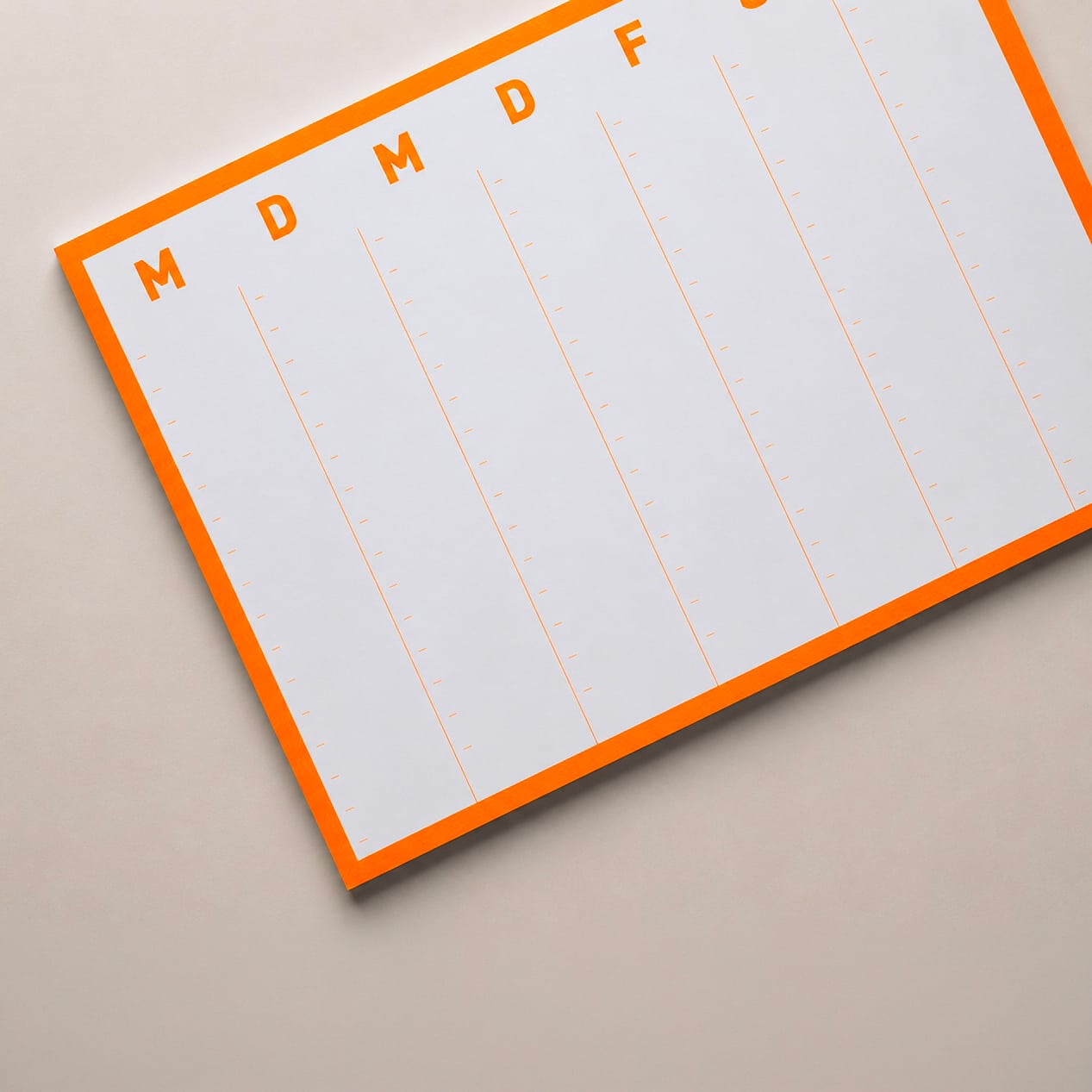 Wochenplaner der Alltagszentrale in Neonorange