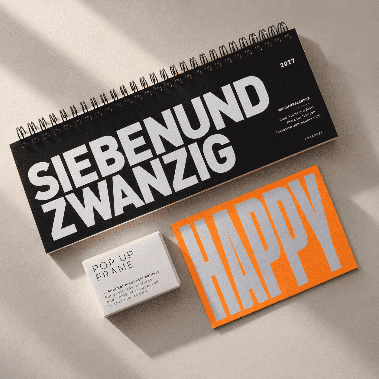 Set aus Tischkalender, Postkarte HAPPY und POP UP FRAME Bildhalter
